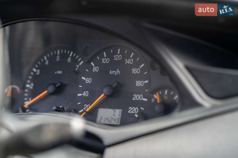 Хэтчбек Ford Focus 2001 в Львове фото 18 Хэтчбек Ford Focus 2001 в Львове