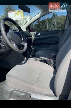 Хэтчбек Ford Focus 2007 в 