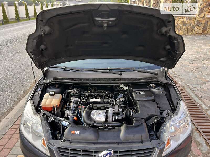 Хэтчбек Ford Focus 2010 в Ужгороде