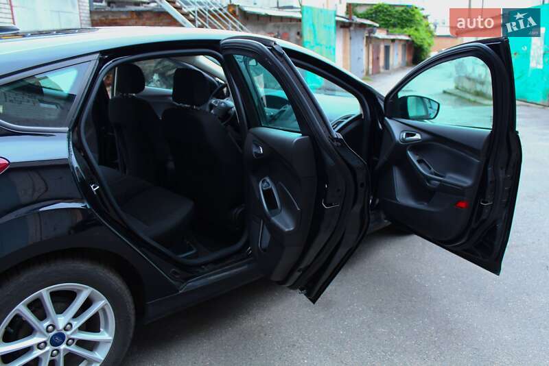 Хэтчбек Ford Focus 2017 в Киеве фото 10 Хэтчбек Ford Focus 2017 в Киеве