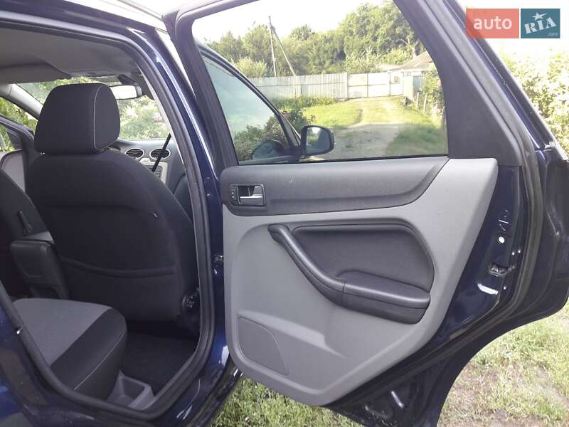Универсал Ford Focus 2010 в Богодухове