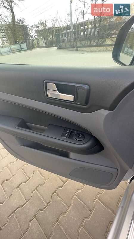 Хэтчбек Ford Focus 2008 в Тернополе