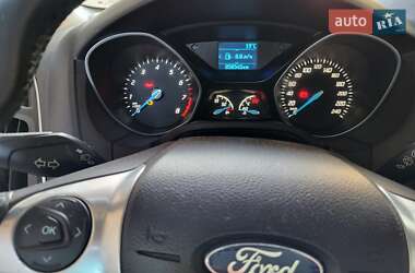 Хэтчбек Ford Focus 2013 в 