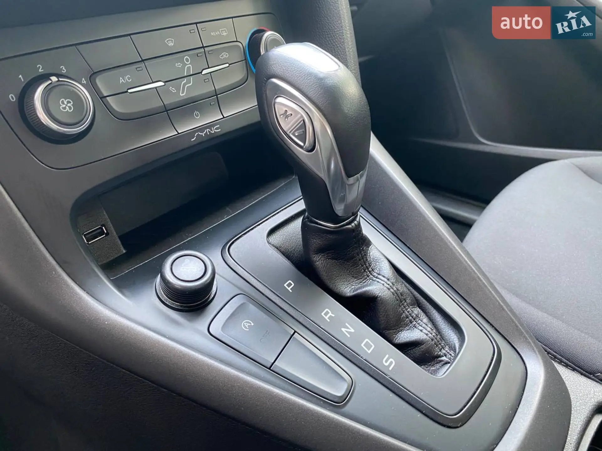 2015 Ford Focus - мініатюра 14