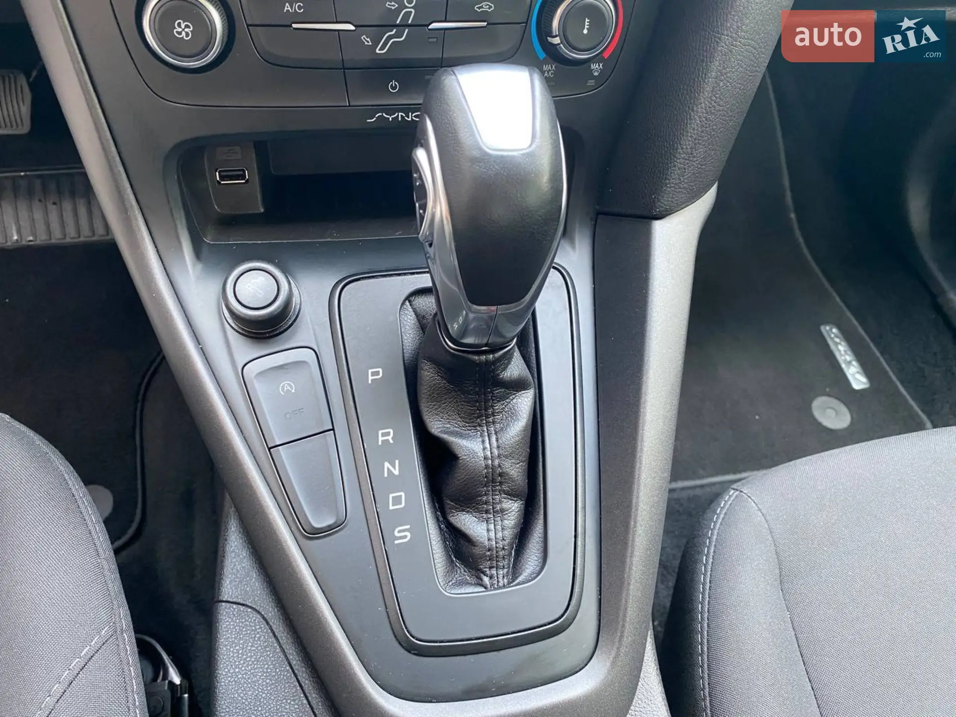 2015 Ford Focus - мініатюра 15