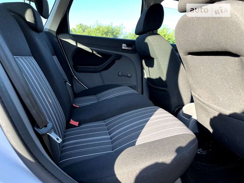 Універсал Ford Focus 2010 в Новоукраїнці фото 3 Універсал Ford Focus 2010 в Новоукраїнці