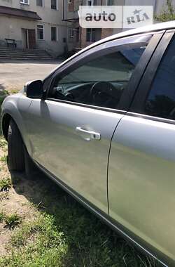 Седан Ford Focus 2008 в 