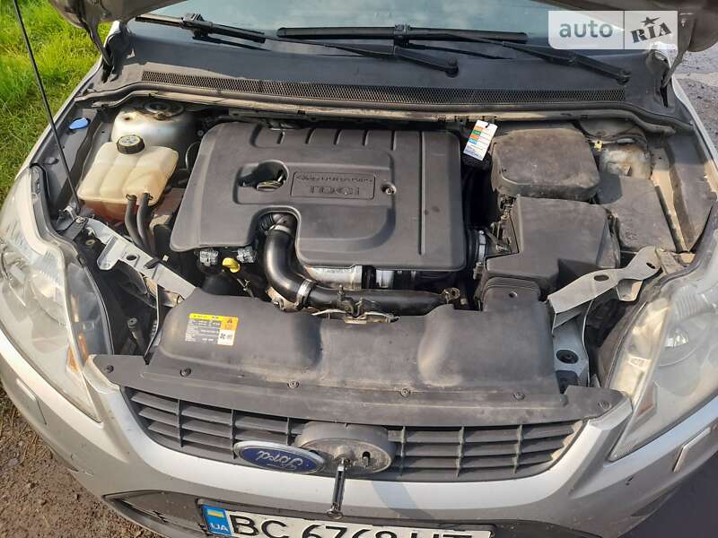 Универсал Ford Focus 2008 в Великих Мостах