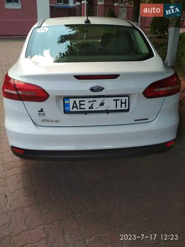 Ford Focus 2016 VIN 1FADP3E27GL294696 фото оголошення 6 з 57
