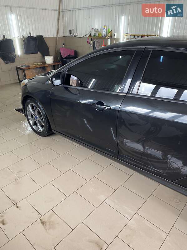 Седан Ford Focus 2012 в Прилуках