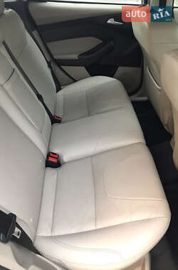 Хэтчбек Ford Focus 2012 в Буске