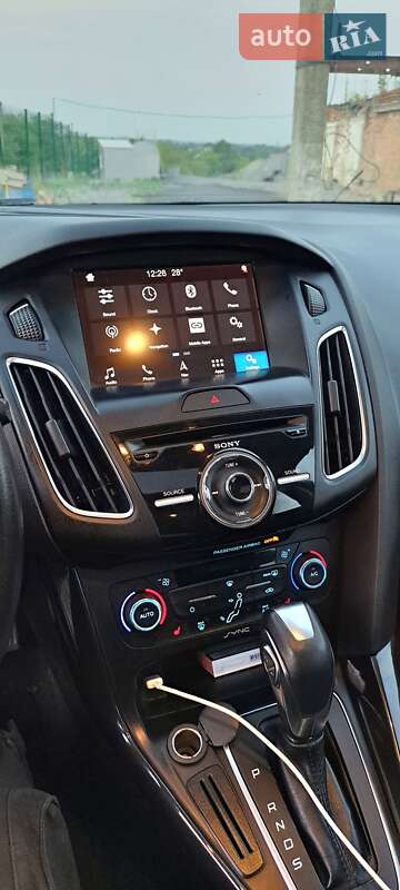 Хэтчбек Ford Focus 2016 в Днепре