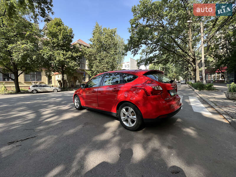 Хэтчбек Ford Focus 2014 в Харькове