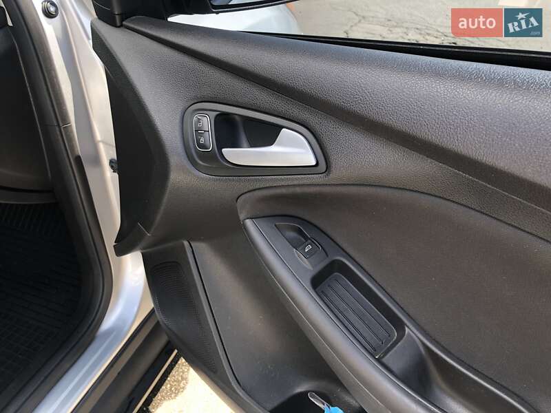 Седан Ford Focus 2015 в Николаеве фото 18 Седан Ford Focus 2015 в Николаеве