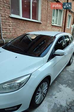Универсал Ford Focus 2015 в Ровно