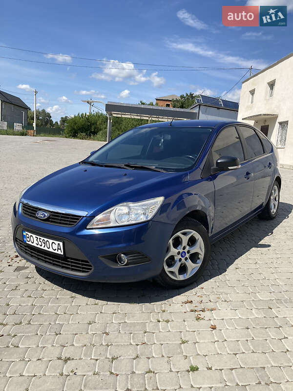Хэтчбек Ford Focus 2008 в Борщеве