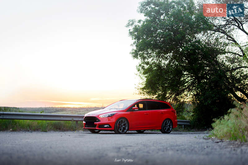 Универсал Ford Focus 2016 в Днепре фото 4 Универсал Ford Focus 2016 в Днепре