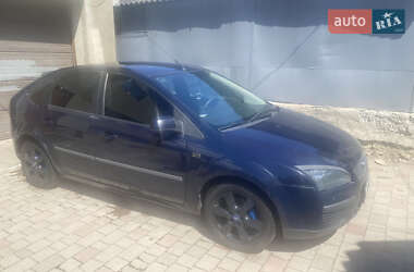 Хэтчбек Ford Focus 2006 в Сваляве