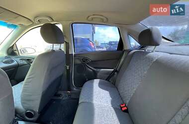 Седан Ford Focus 2001 в 