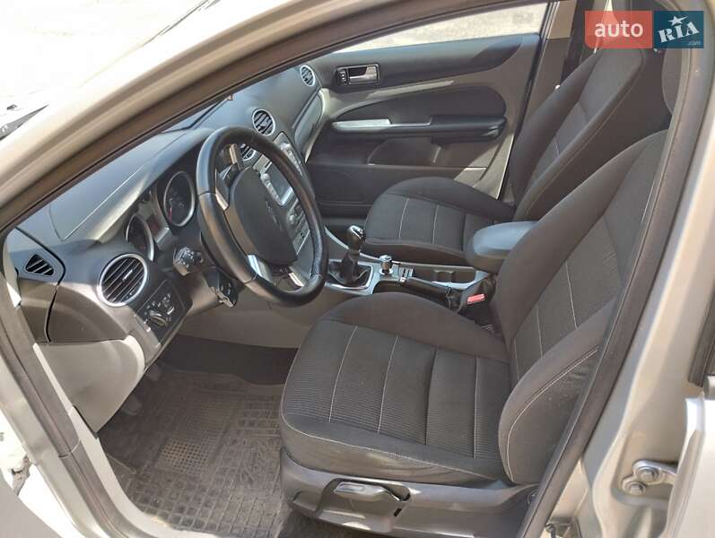 Хэтчбек Ford Focus 2008 в Тульчине