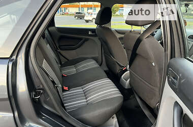 Хэтчбек Ford Focus 2008 в 