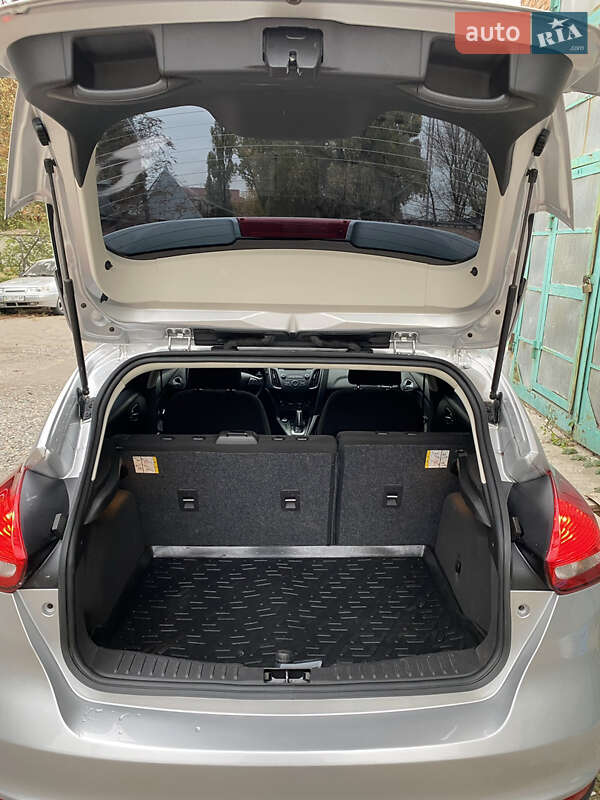 Хэтчбек Ford Focus 2015 в Полтаве фото 10 Хэтчбек Ford Focus 2015 в Полтаве