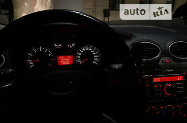 Хэтчбек Ford Focus 2008 в 