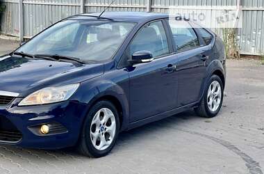 Хэтчбек Ford Focus 2011 в 