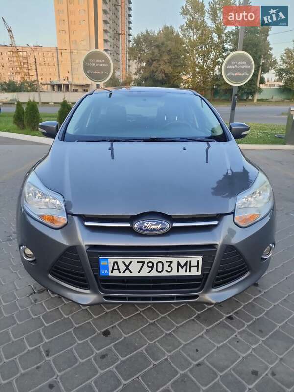 Хэтчбек Ford Focus 2014 в Харькове