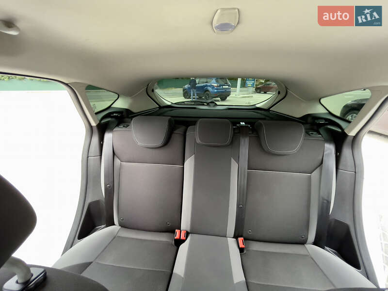 Хэтчбек Ford Focus 2014 в Вишневом