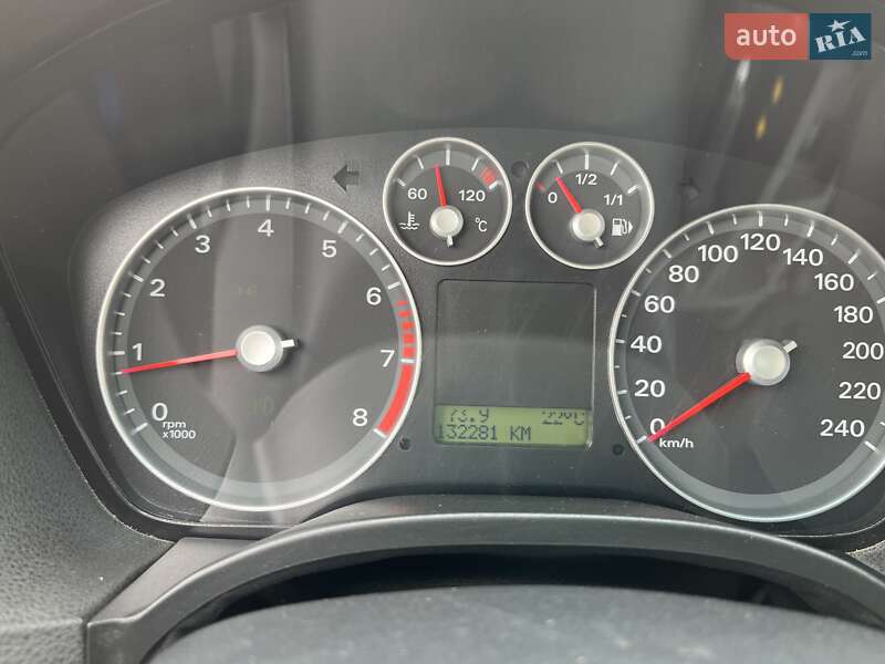 Хэтчбек Ford Focus 2006 в Луцке