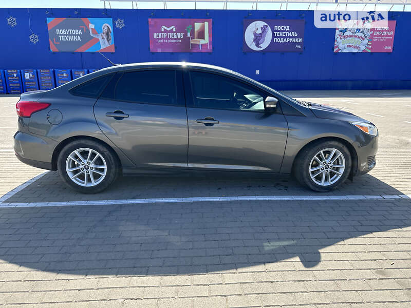 Седан Ford Focus 2017 в Нововолынске