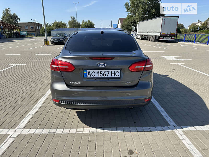 Седан Ford Focus 2017 в Нововолынске