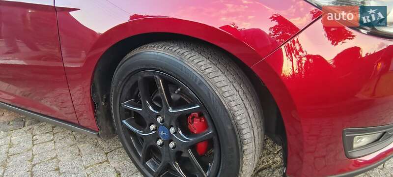 Седан Ford Focus 2015 в Львові