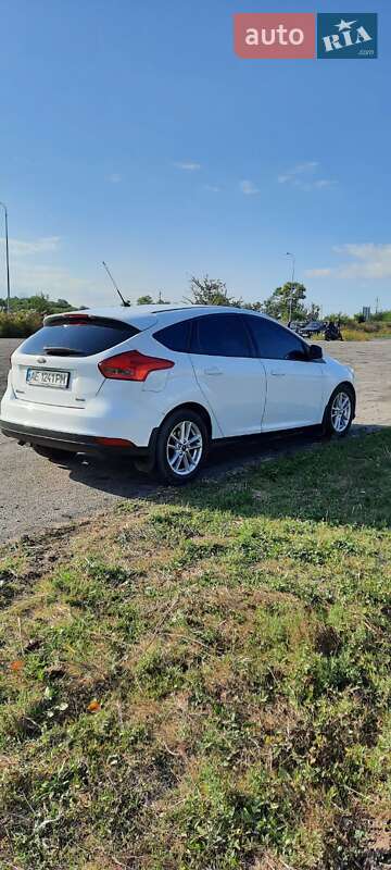 Хэтчбек Ford Focus 2015 в Днепре