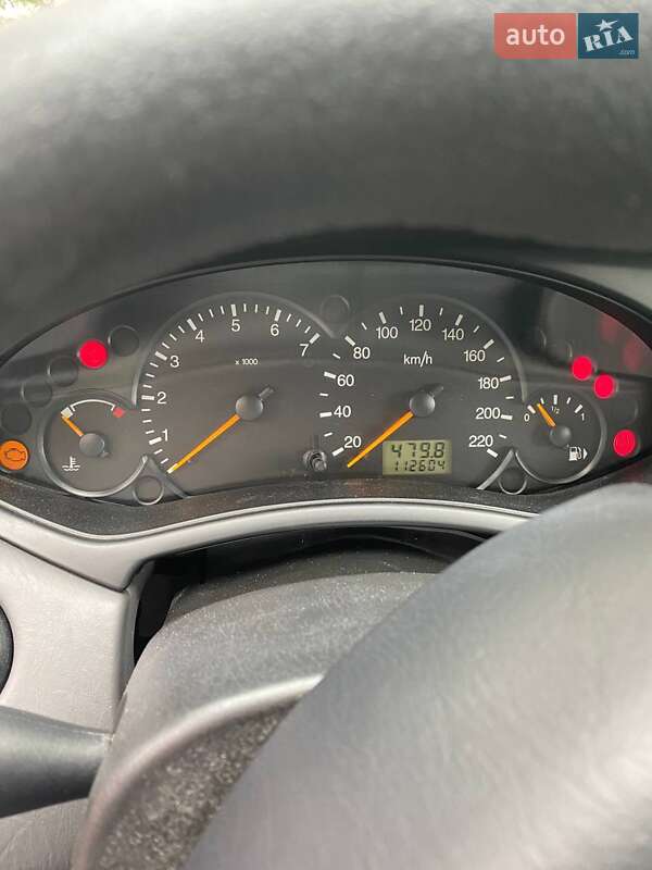 Седан Ford Focus 2002 в Днепре
