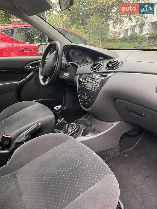 Седан Ford Focus 2002 в Днепре