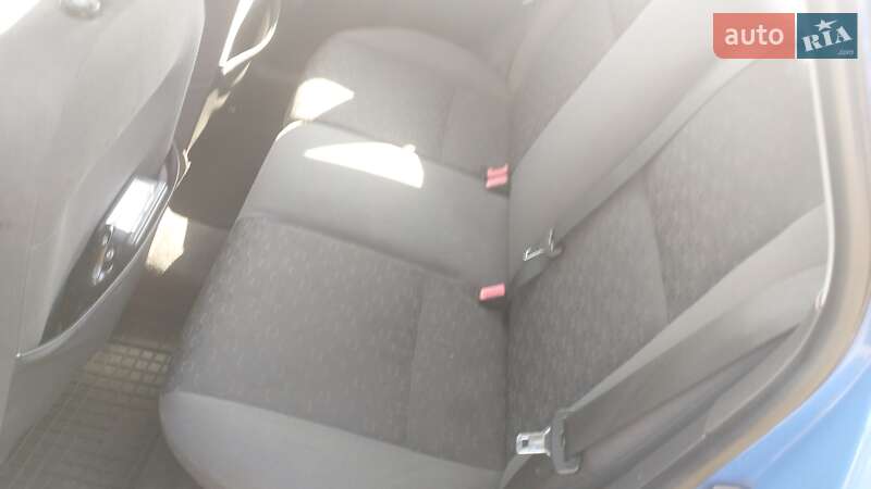 Хэтчбек Ford Focus 2003 в Шостке
