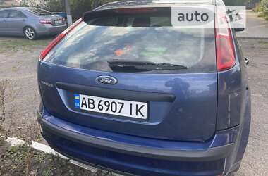 Хэтчбек Ford Focus 2005 в 