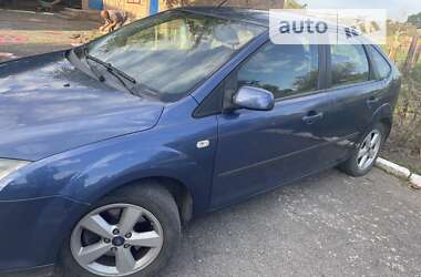 Хэтчбек Ford Focus 2005 в 