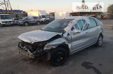 Хэтчбек Ford Focus 2005 в 