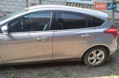 Хэтчбек Ford Focus 2013 в 