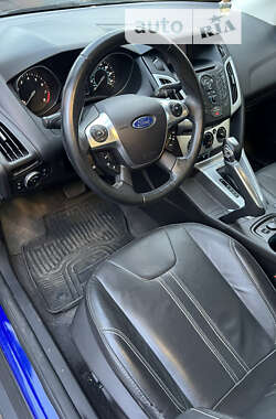 Седан Ford Focus 2013 в 
