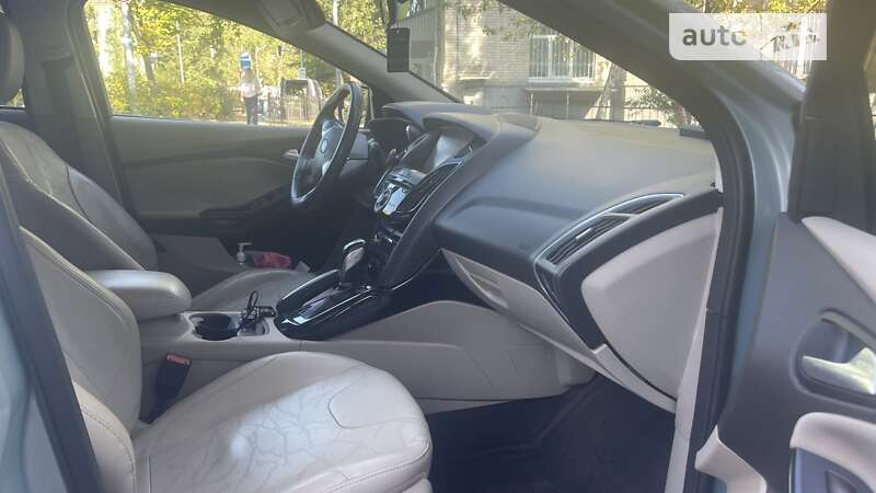 Хэтчбек Ford Focus 2013 в Киеве фото 9 Хэтчбек Ford Focus 2013 в Киеве