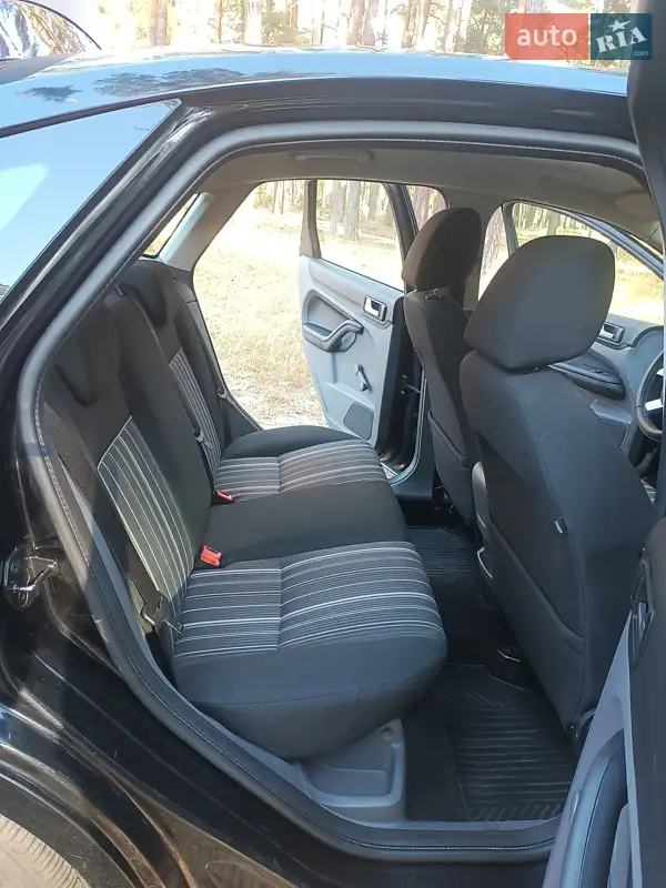 Ford Focus 2009 VIN WF0PXXGCDP9B38931 фото оголошення 8 з 48