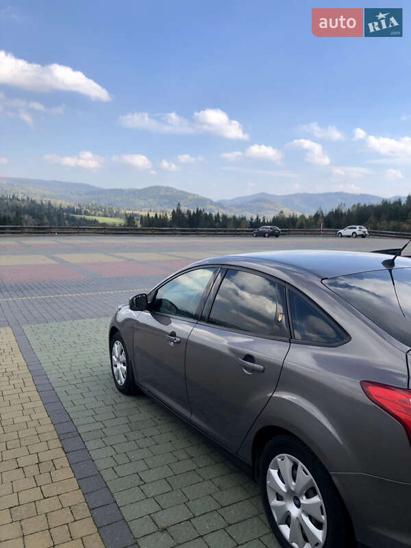 Седан Ford Focus 2013 в Жидачове