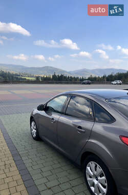 Седан Ford Focus 2013 в 
