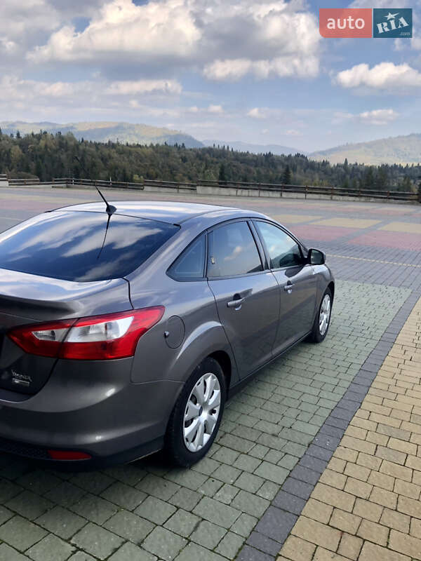 Седан Ford Focus 2013 в Жидачове