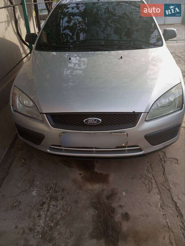 Хэтчбек Ford Focus 2006 в Рени