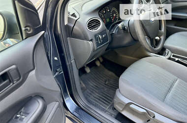 Седан Ford Focus 2005 в Хмельницькому